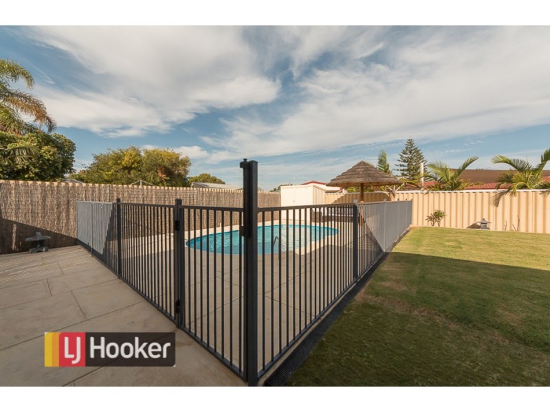 8 Portsmouth Place, Waikiki WA 6169