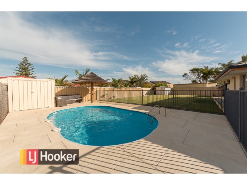 8 Portsmouth Place, Waikiki WA 6169