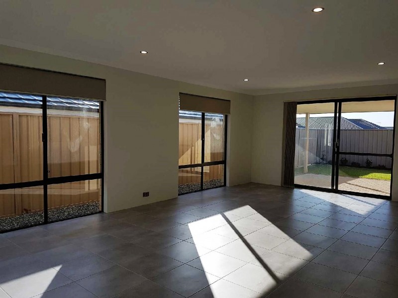 26 Aquamarine Parade, Karnup WA 6176