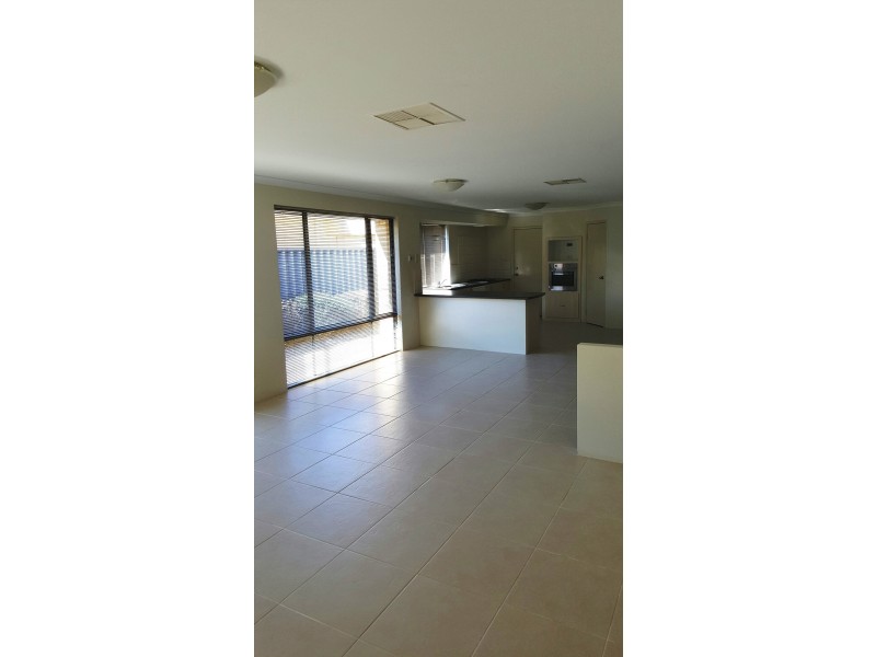 6 Flame Tree Loop, Baldivis WA 6171