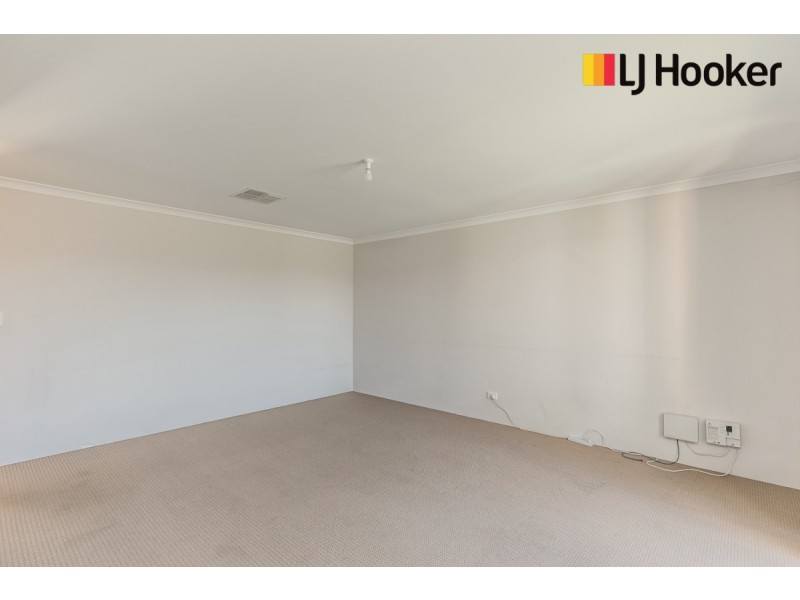 64 Bancoura Parkway, Secret Harbour WA 6173