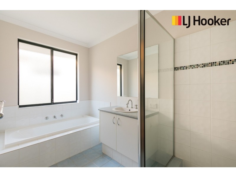 64 Bancoura Parkway, Secret Harbour WA 6173