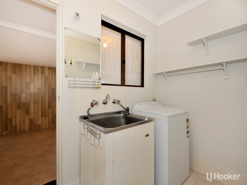 12 Unnaro Street, Hillman WA 6168