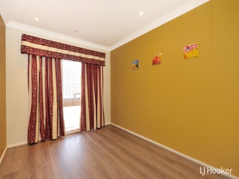 12 Unnaro Street, Hillman WA 6168