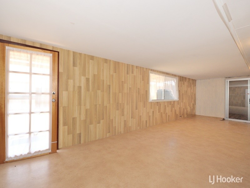 12 Unnaro Street, Hillman WA 6168