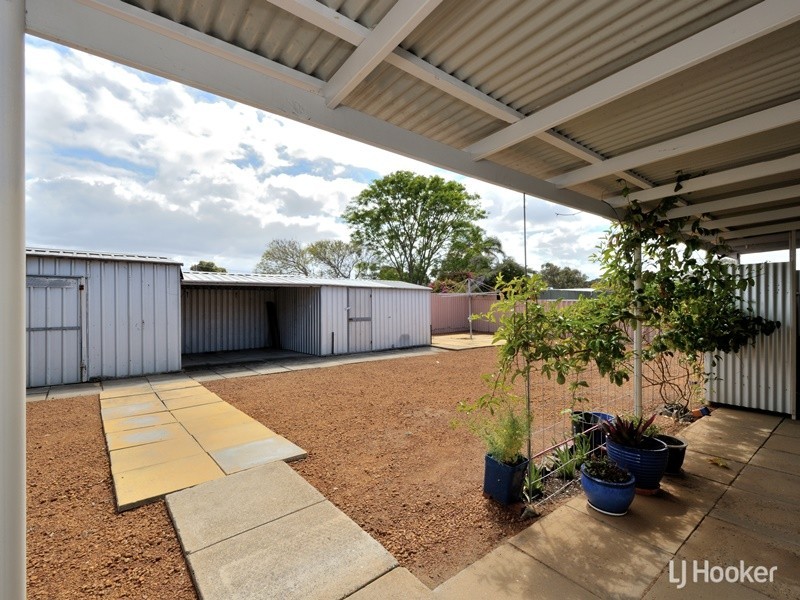 12 Unnaro Street, Hillman WA 6168