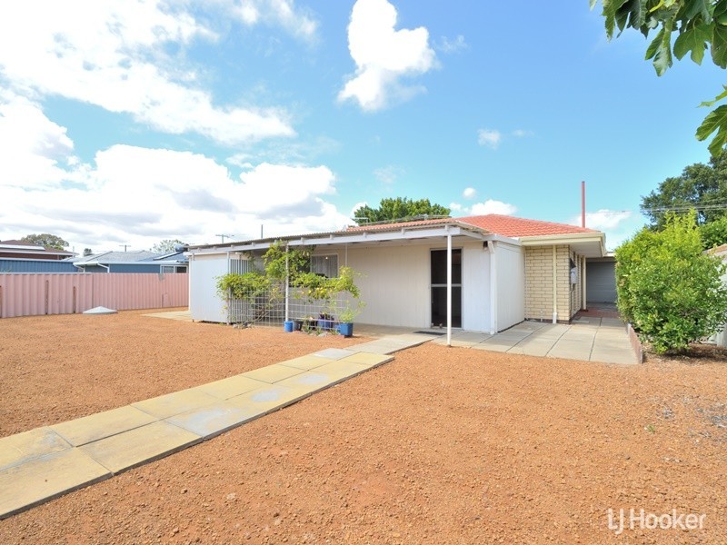 12 Unnaro Street, Hillman WA 6168