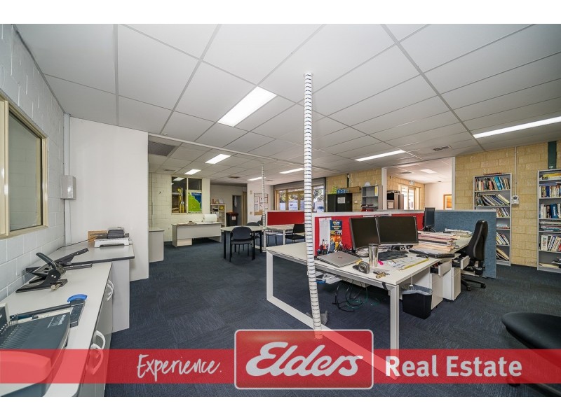 8 Edison Circuit, East Rockingham WA 6168