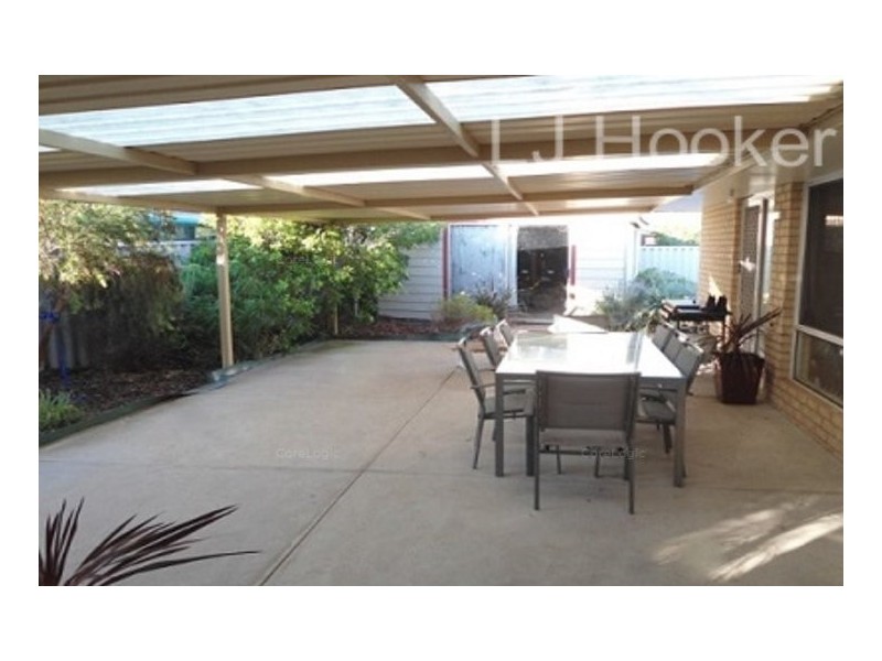 11 Silver Grove, Warnbro WA 6169