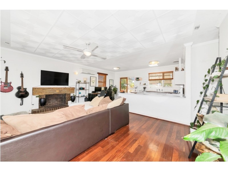 21 Mckenzie Road, Shoalwater WA 6169