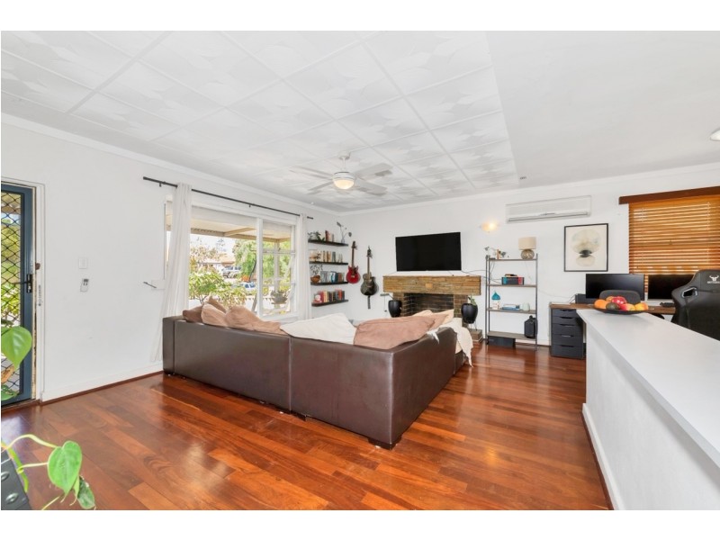 21 Mckenzie Road, Shoalwater WA 6169