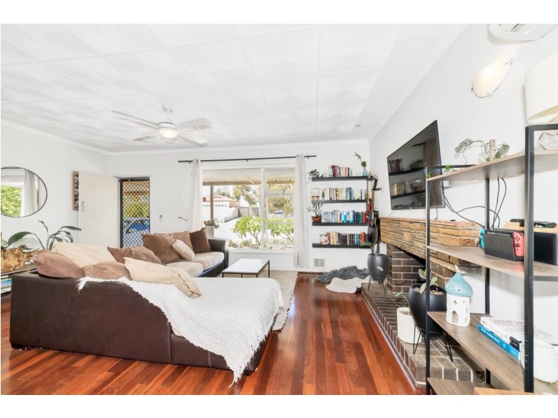 21 Mckenzie Road, Shoalwater WA 6169