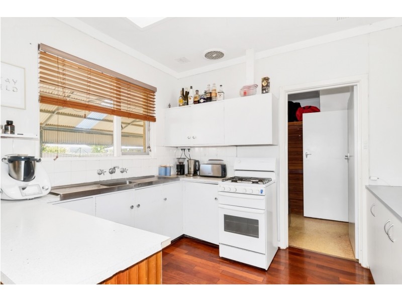 21 Mckenzie Road, Shoalwater WA 6169