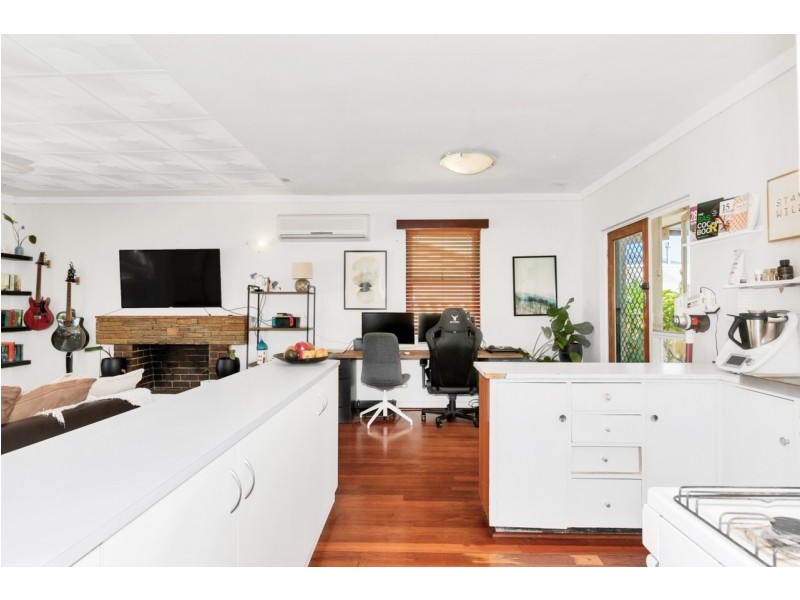 21 Mckenzie Road, Shoalwater WA 6169