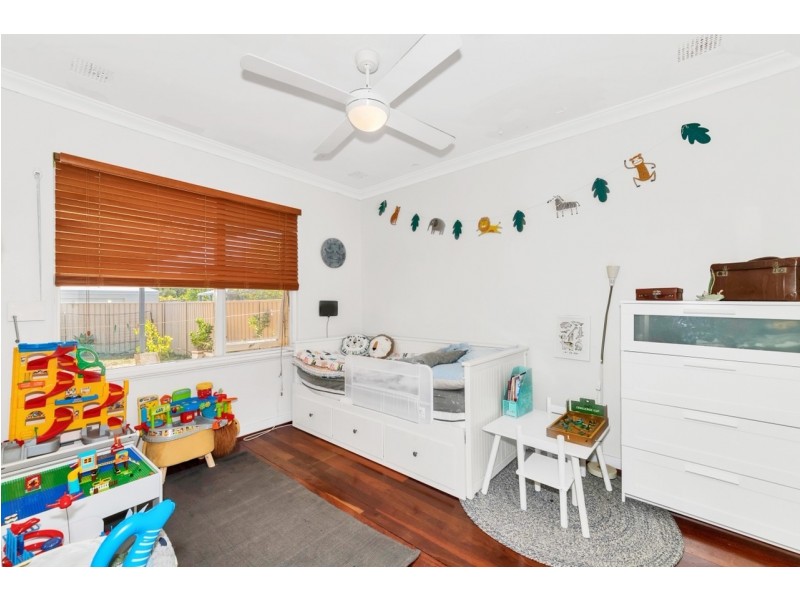 21 Mckenzie Road, Shoalwater WA 6169