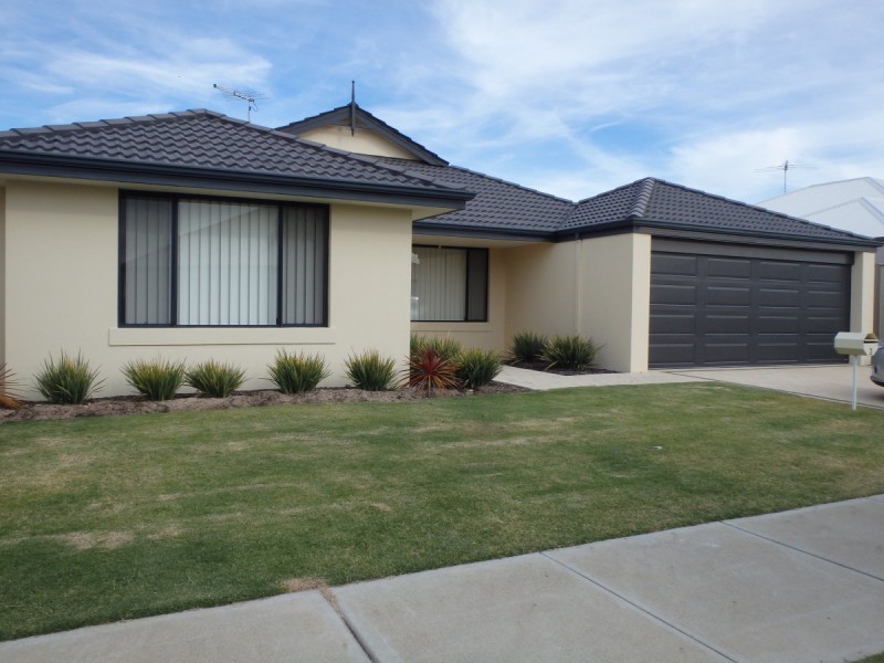 3 Alassio Parade, Secret Harbour WA 6173