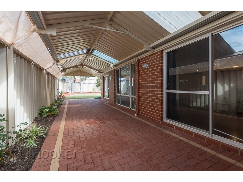 37 Pastrana Crescent, Port Kennedy WA 6172