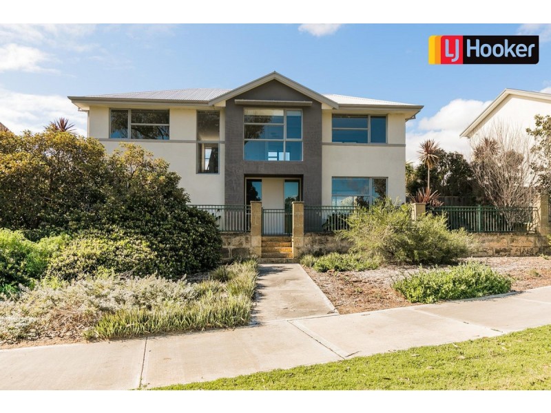 6 Portland Pass, Meadow Springs WA 6210