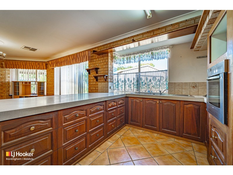 12 Lima Close, Warnbro WA 6169