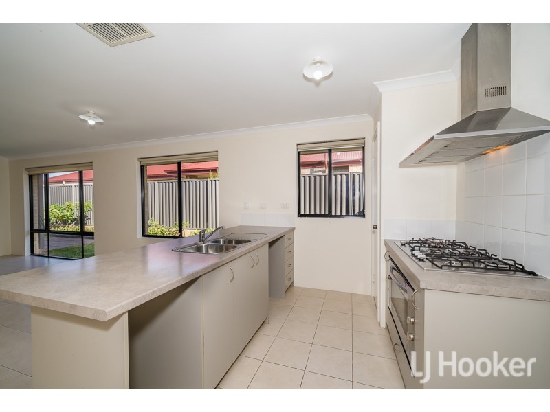 8 Pyrenees Parkway, Baldivis WA 6171