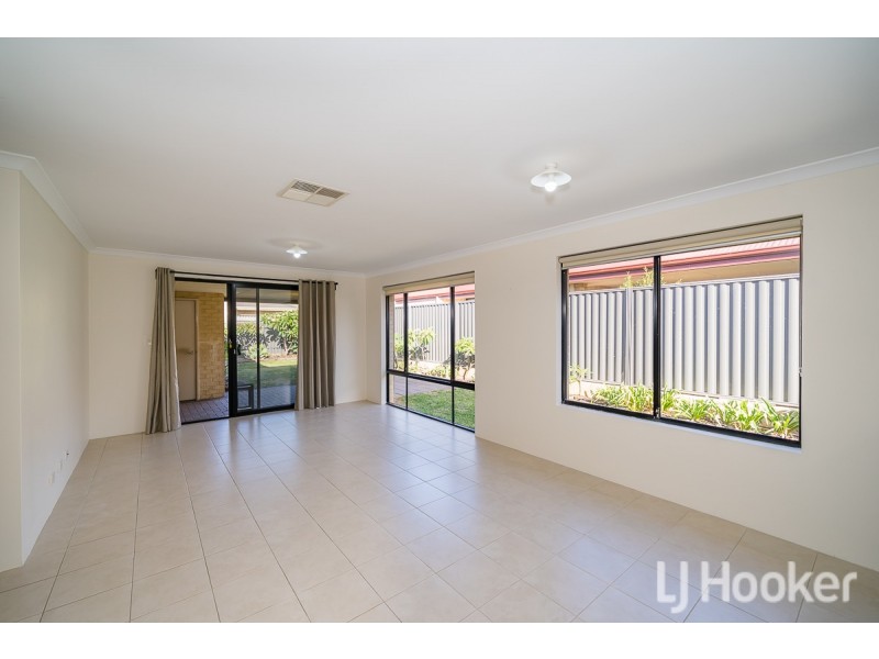 8 Pyrenees Parkway, Baldivis WA 6171