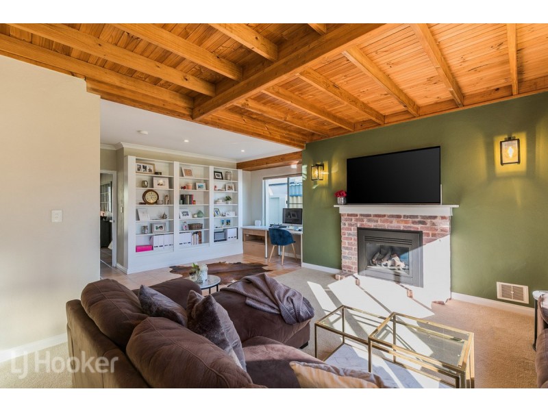 11 Collie Close, Rockingham WA 6168