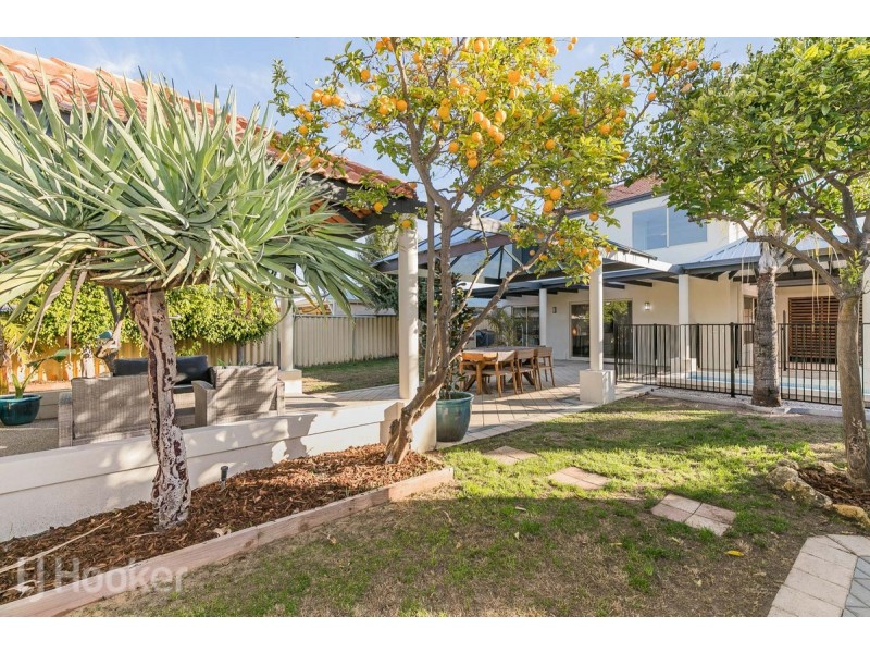 11 Collie Close, Rockingham WA 6168