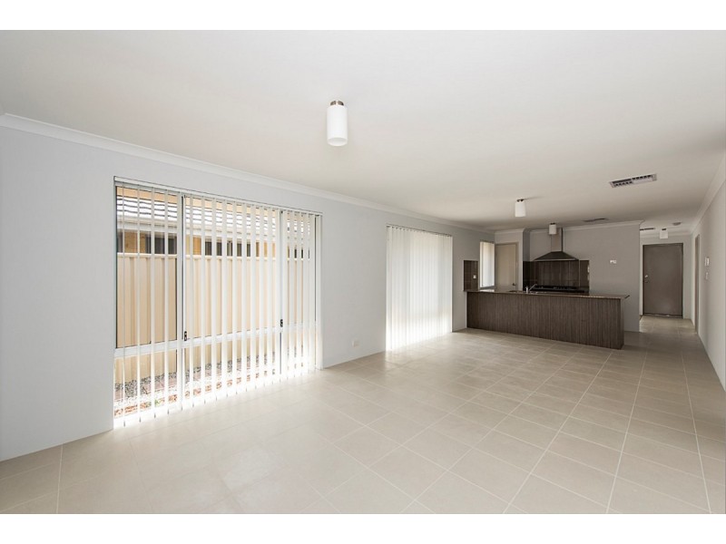 36 Mallina Crescent, Golden Bay WA 6174