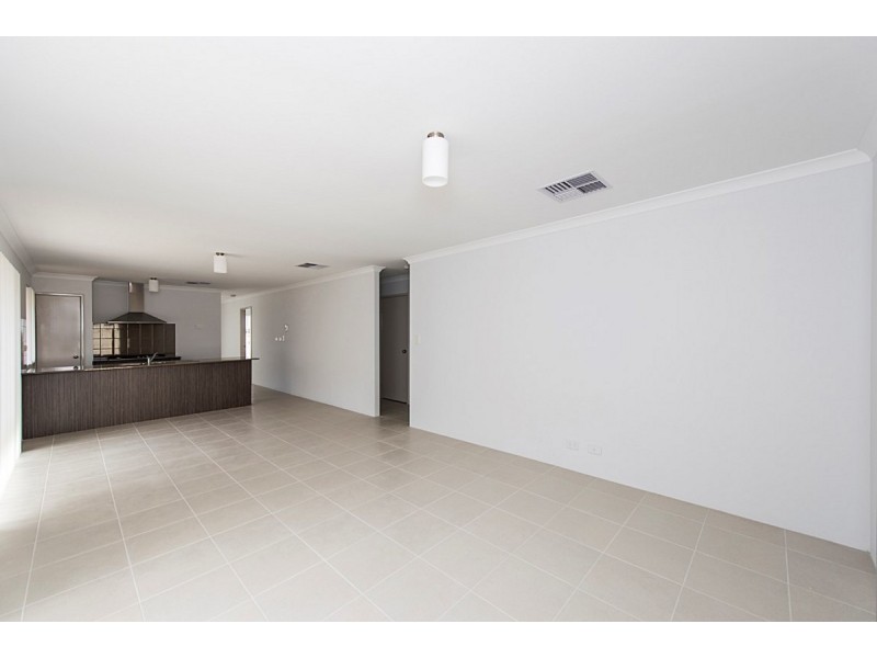 36 Mallina Crescent, Golden Bay WA 6174