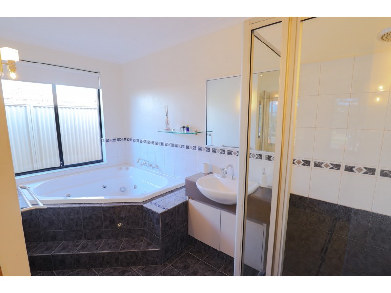 24 Harrington Waters Drive, Waikiki WA 6169