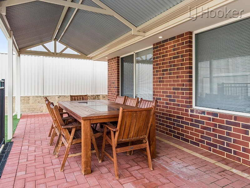 4 Layer Close, Baldivis WA 6171
