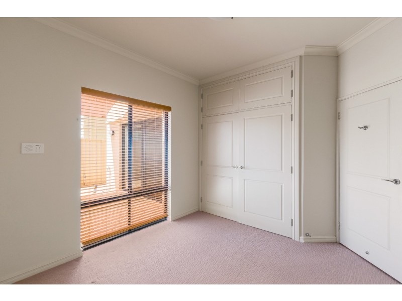5A Hillman Street, Rockingham WA 6168