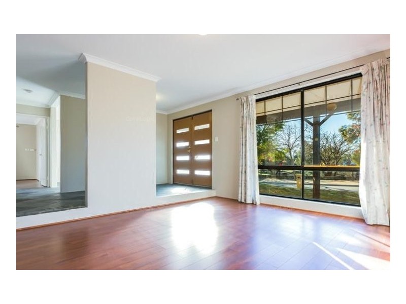 32 Nottingham Parkway, Orelia WA 6167