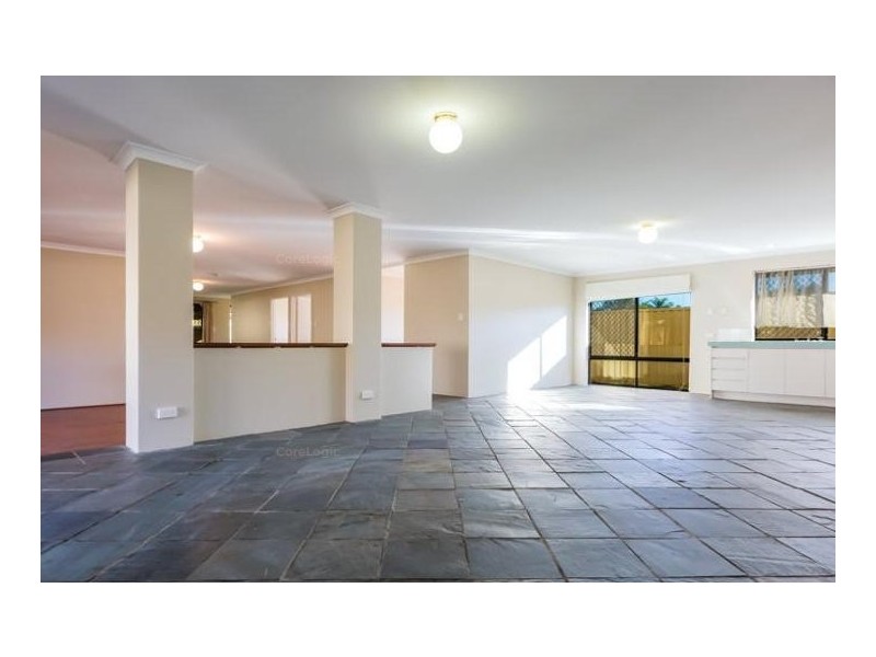 32 Nottingham Parkway, Orelia WA 6167