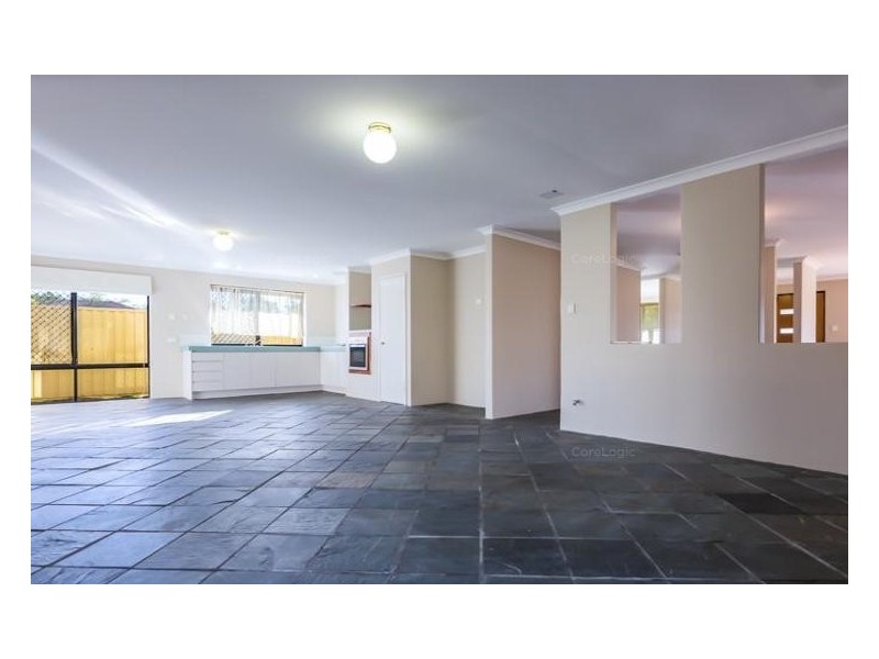 32 Nottingham Parkway, Orelia WA 6167