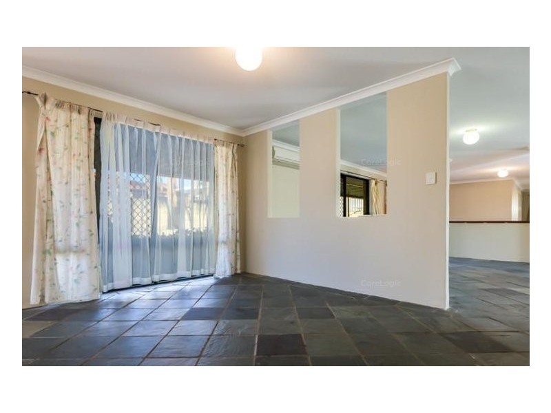 32 Nottingham Parkway, Orelia WA 6167