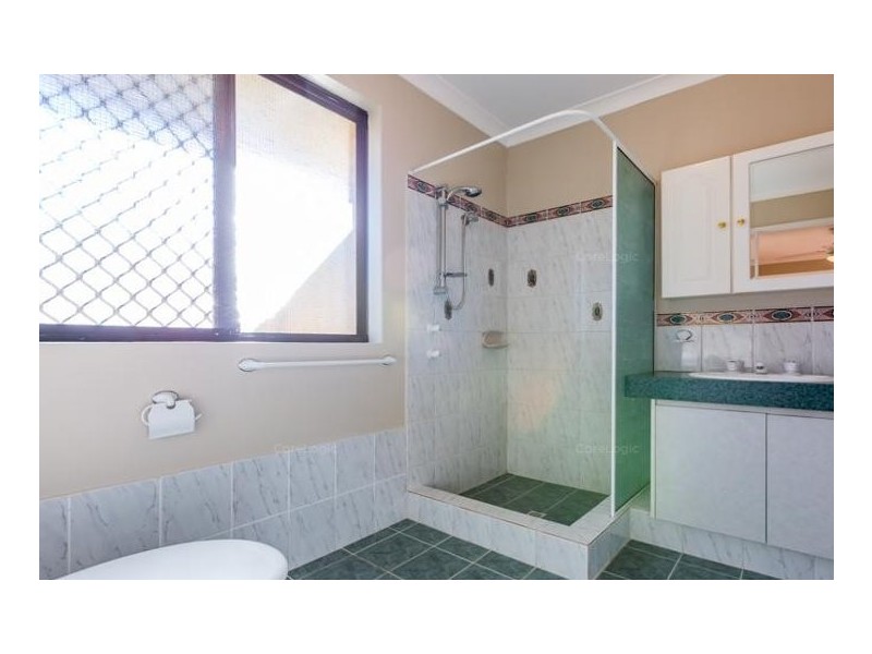 32 Nottingham Parkway, Orelia WA 6167