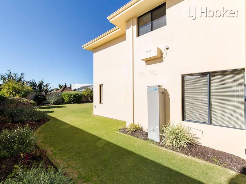 19 Cobblestones Circuit, Secret Harbour WA 6173