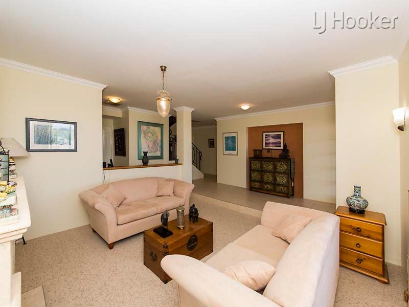 19 Cobblestones Circuit, Secret Harbour WA 6173