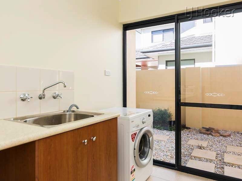 19 Cobblestones Circuit, Secret Harbour WA 6173