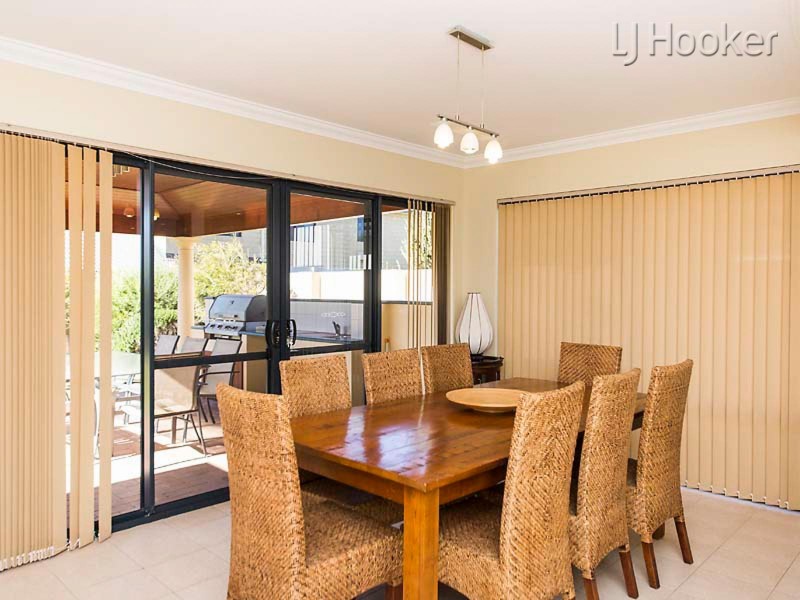19 Cobblestones Circuit, Secret Harbour WA 6173