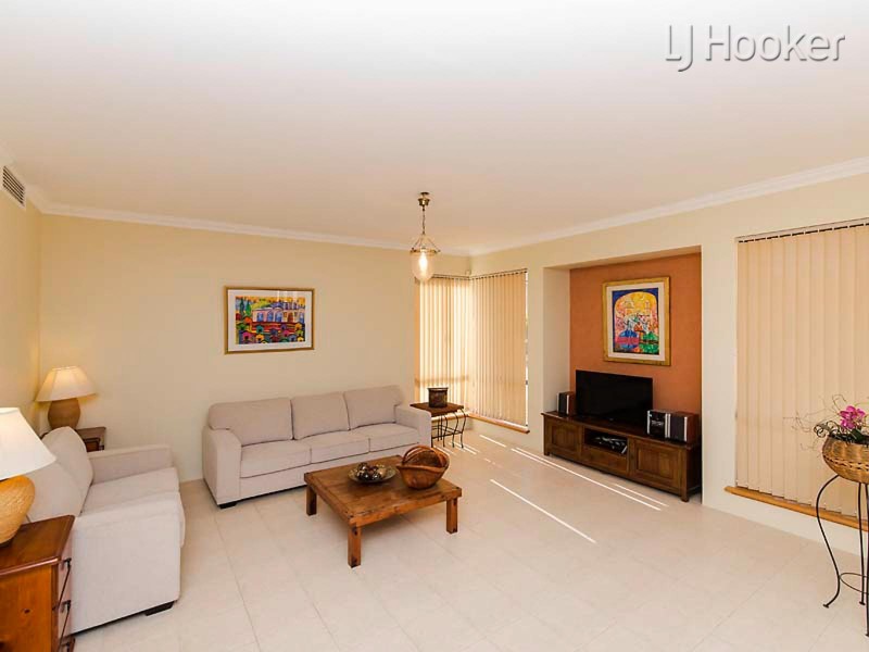 19 Cobblestones Circuit, Secret Harbour WA 6173