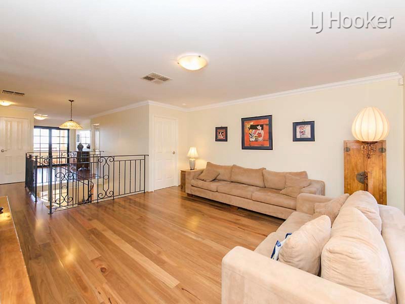 19 Cobblestones Circuit, Secret Harbour WA 6173