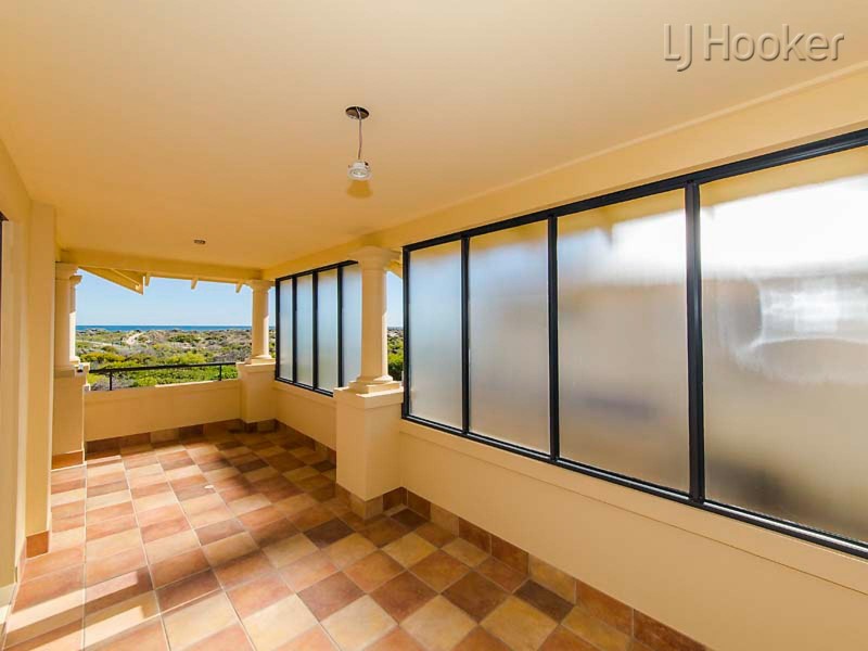 19 Cobblestones Circuit, Secret Harbour WA 6173