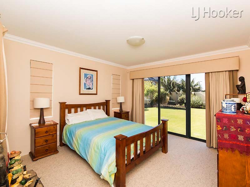 19 Cobblestones Circuit, Secret Harbour WA 6173