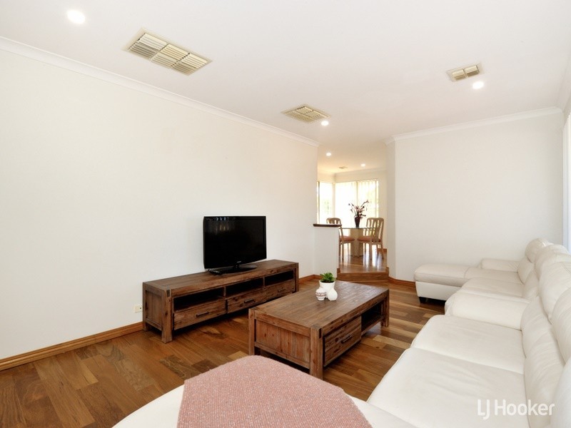 24 Leeuwin Parade, Rockingham WA 6168