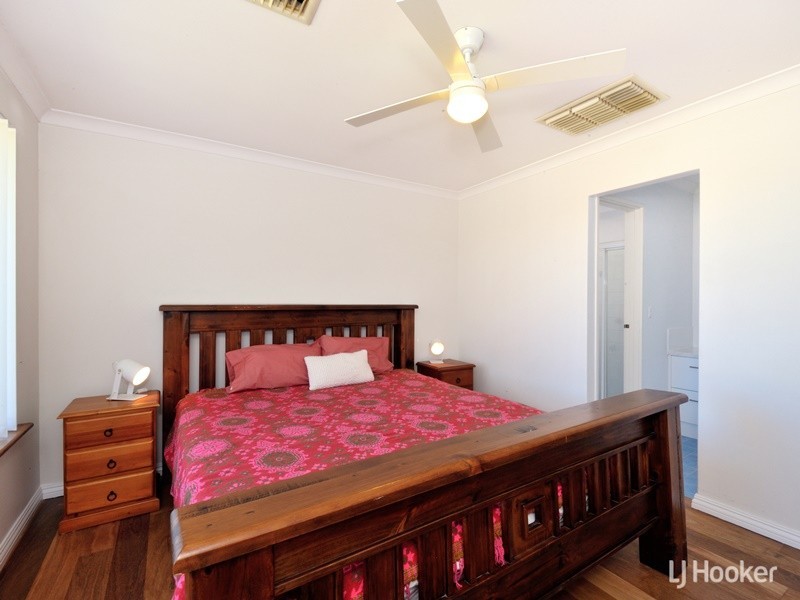 24 Leeuwin Parade, Rockingham WA 6168