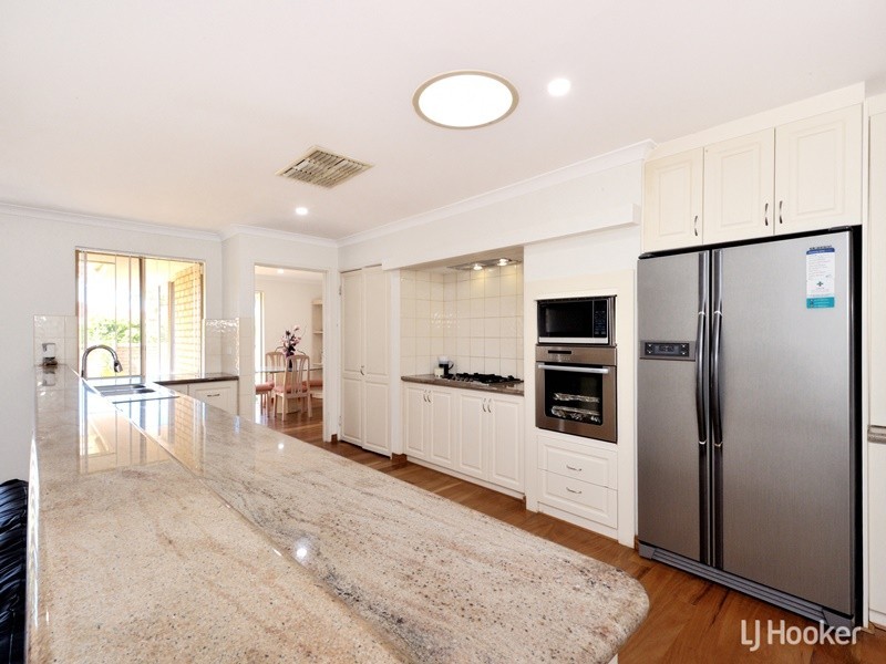 24 Leeuwin Parade, Rockingham WA 6168