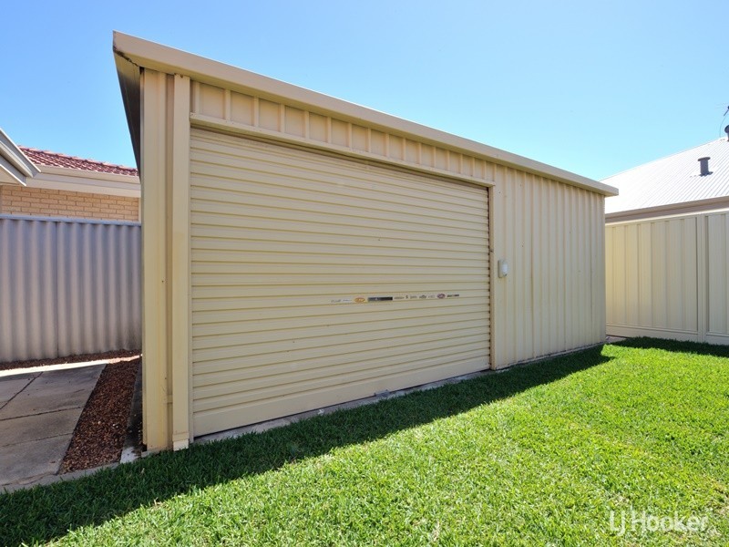 24 Leeuwin Parade, Rockingham WA 6168