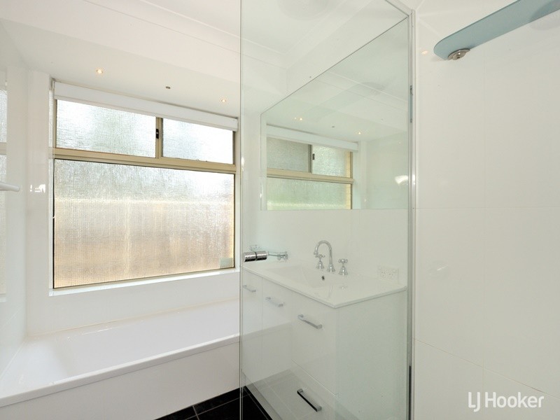 21 Timberlane Loop, Cooloongup WA 6168